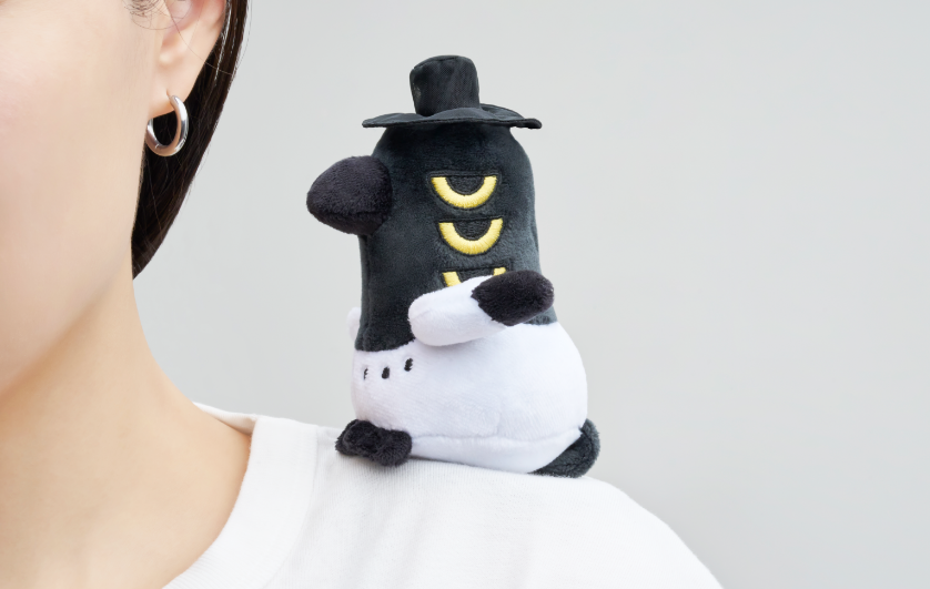 KPOP Demon Hunters - Derpy Sitting Plush (Medium 25cm / Large 40cm) and Sussie Magnetic Plush(Sold Separately)