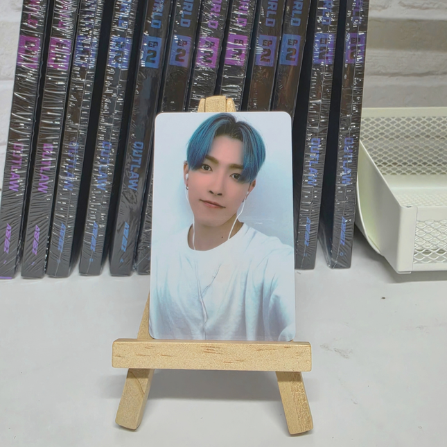 ATEEZ Outlaw Photocard - Hongjoong